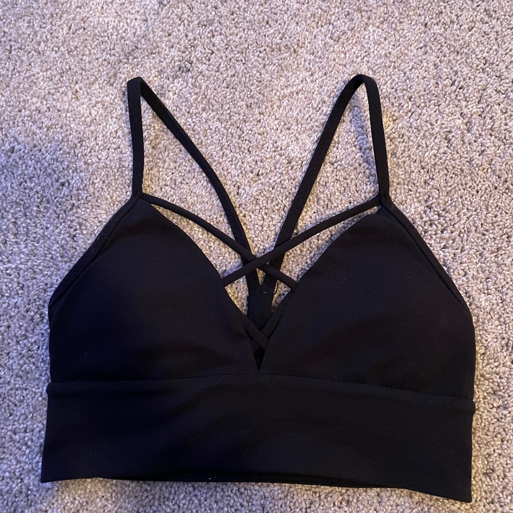 Lulu lemon front strap cross bra- size 2